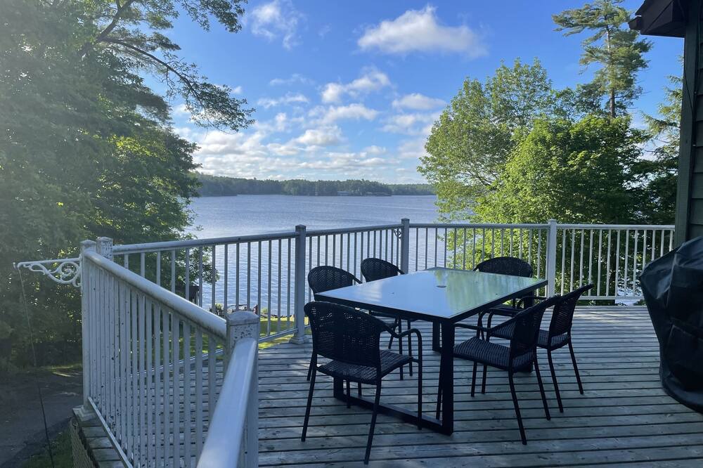 Photo of Patio Balcony in Gravenhurst