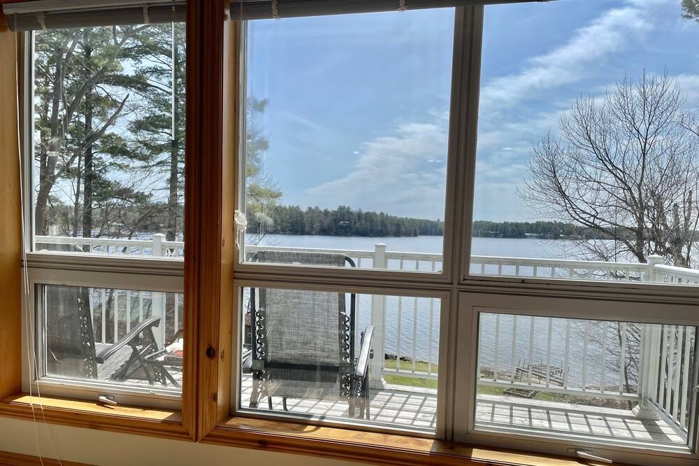 Photo of Bedroom in Gravenhurst
