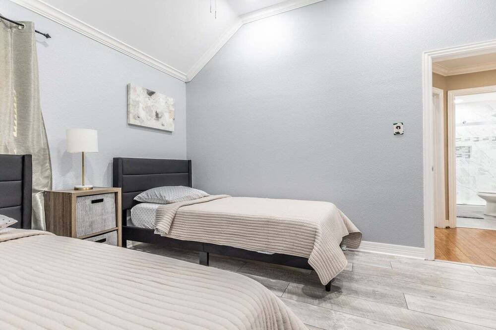 Photo of Bedroom in North Central Carrollton