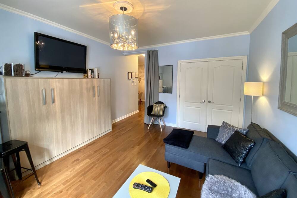 Photo of Livingroom in Gay Village