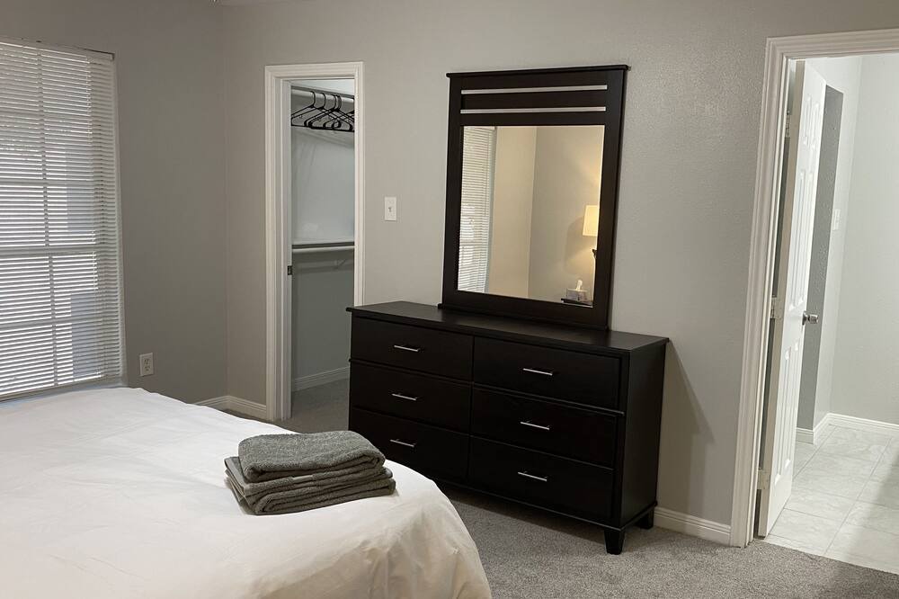 Photo of Bedroom in Pasadena