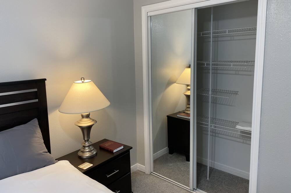 Photo of Bedroom in Pasadena