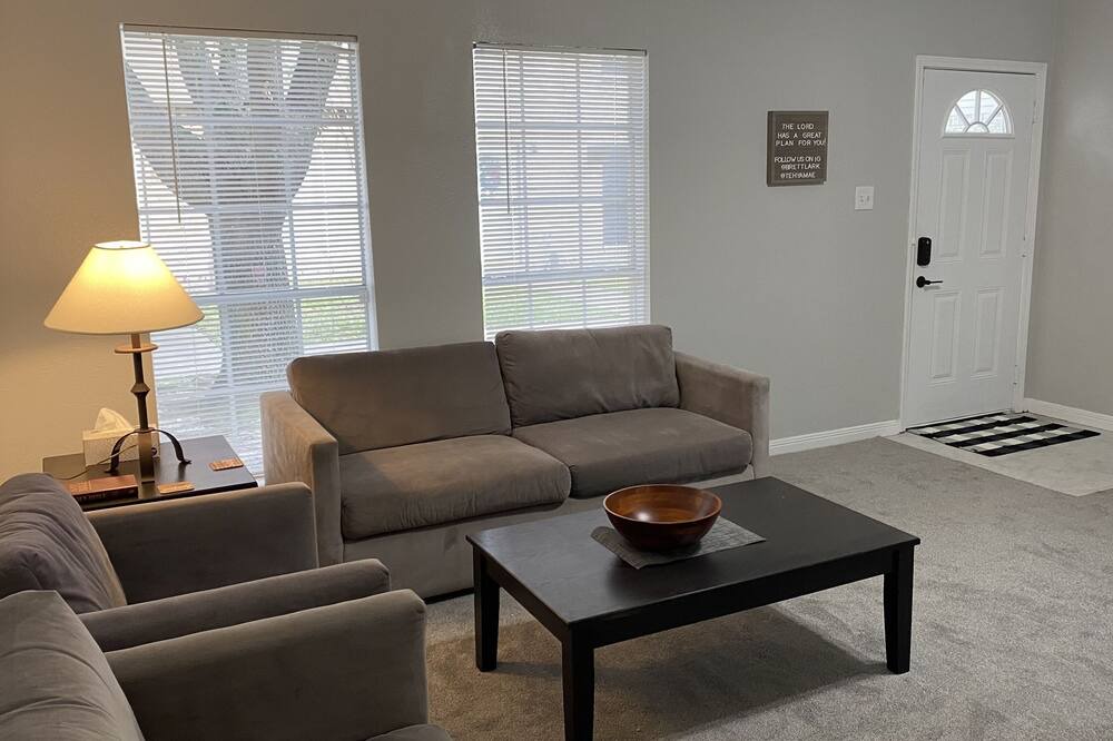 Photo of Livingroom in Pasadena