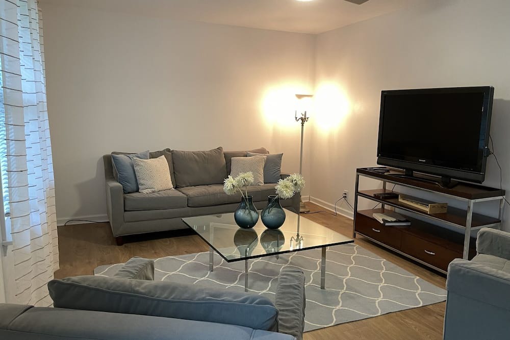 Photo of Livingroom in Whites Creek