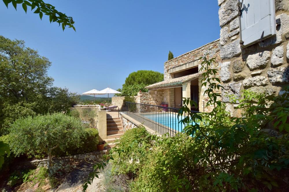 Photo of Outdoor in La Capelle-et-Masmolene