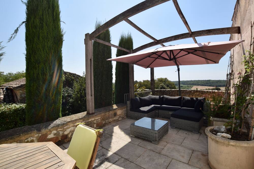 Photo of Patio Balcony in La Capelle-et-Masmolene