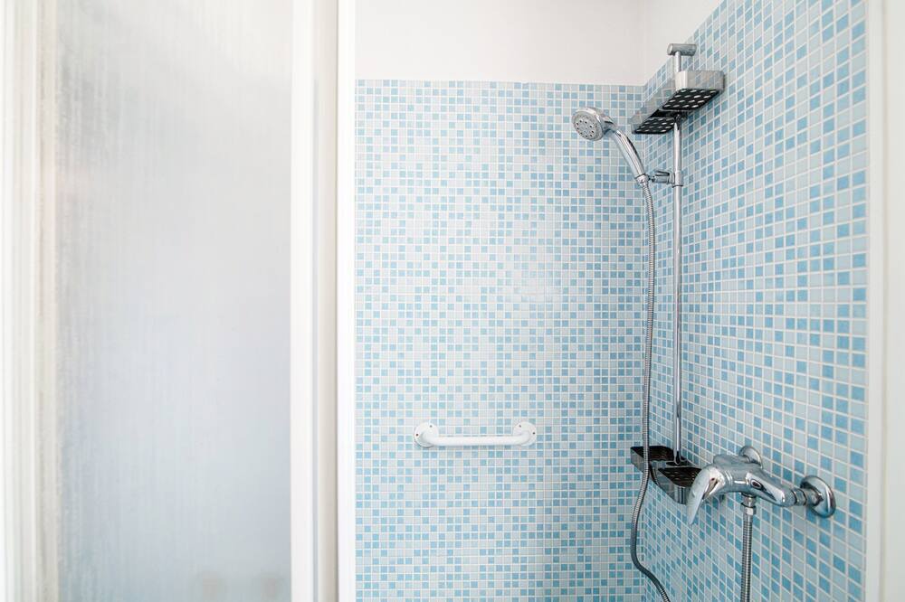Photo of Bathroom in Torricella Taverne