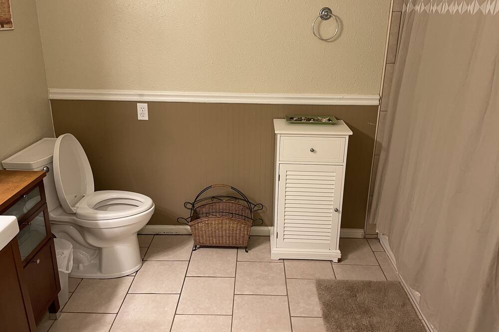 Photo of Bathroom in Dulac