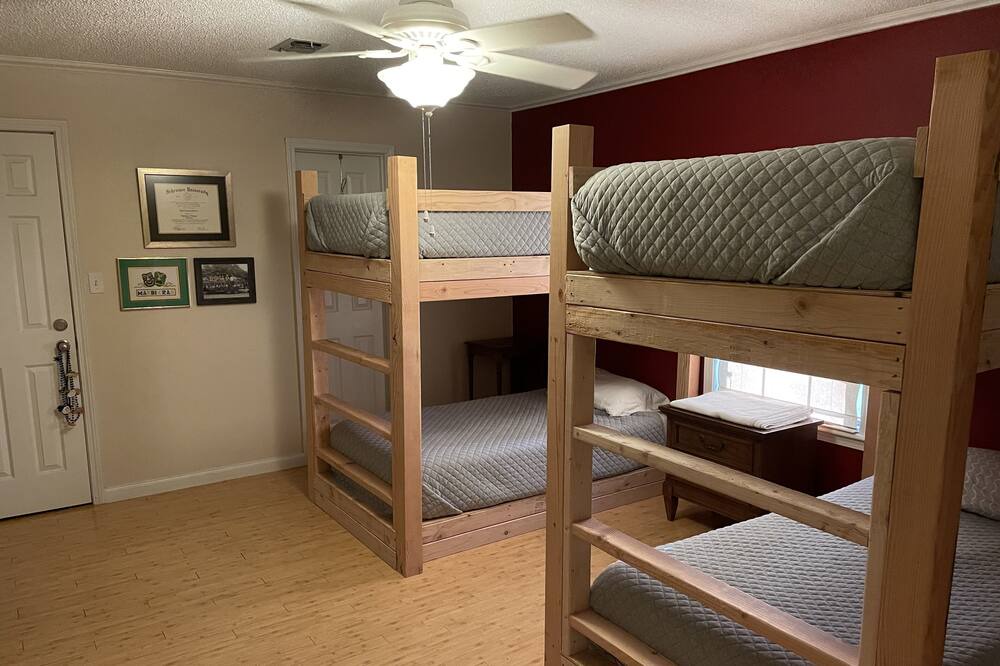 Photo of Bedroom in Dulac
