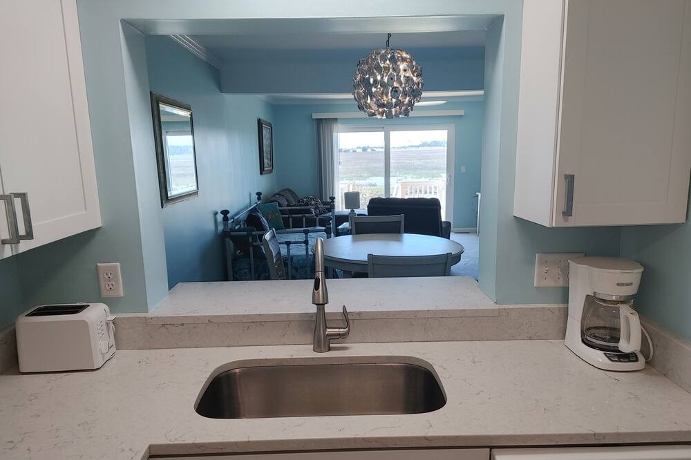 Photo of Kitchen in Oceanmarsh Subdivision