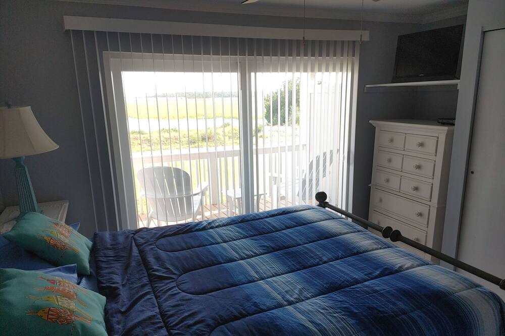 Photo of Bedroom in Oceanmarsh Subdivision
