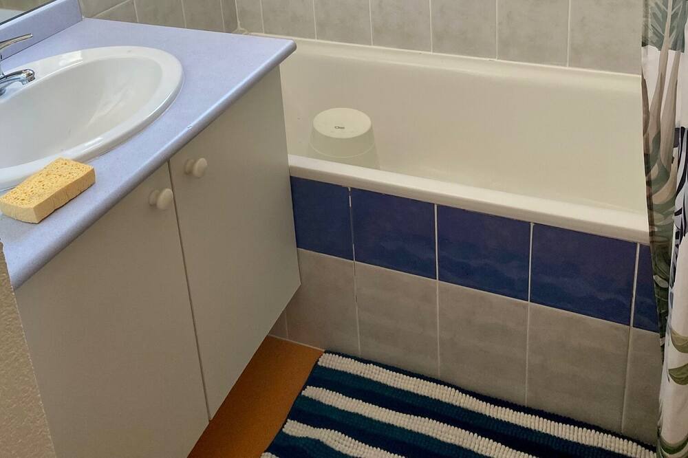 Photo of Bathroom in Calvisson