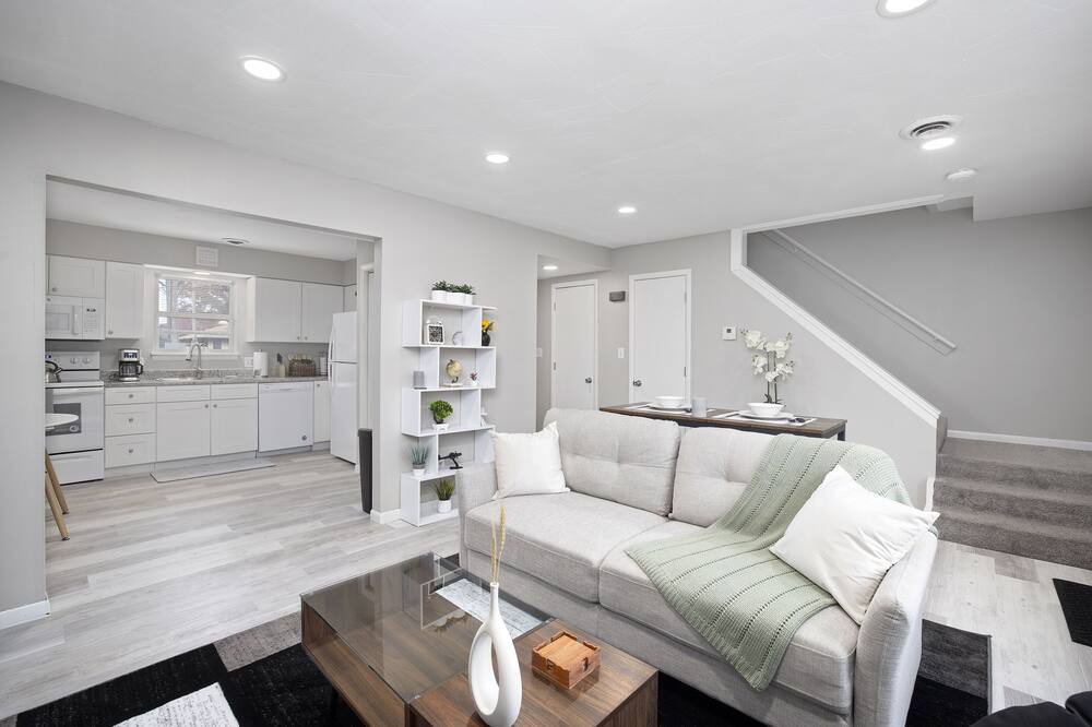 Photo of Livingroom in Brookline Station