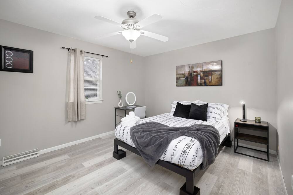 Photo of Bedroom in Brookline Station