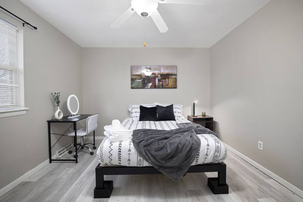 Photo of Bedroom in Brookline Station