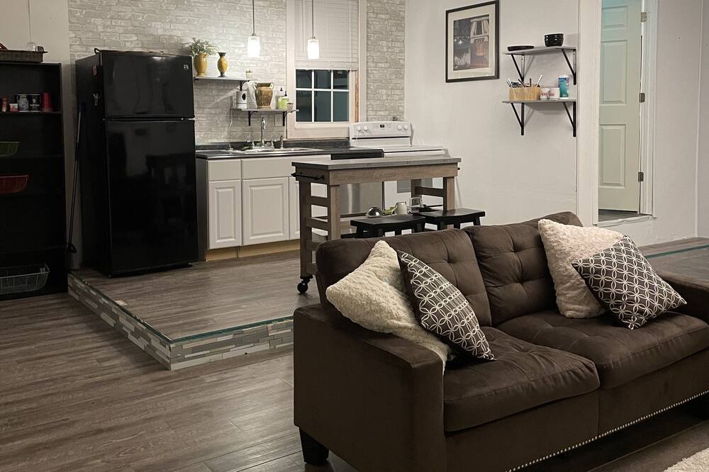 Photo of Livingroom in Gainesville