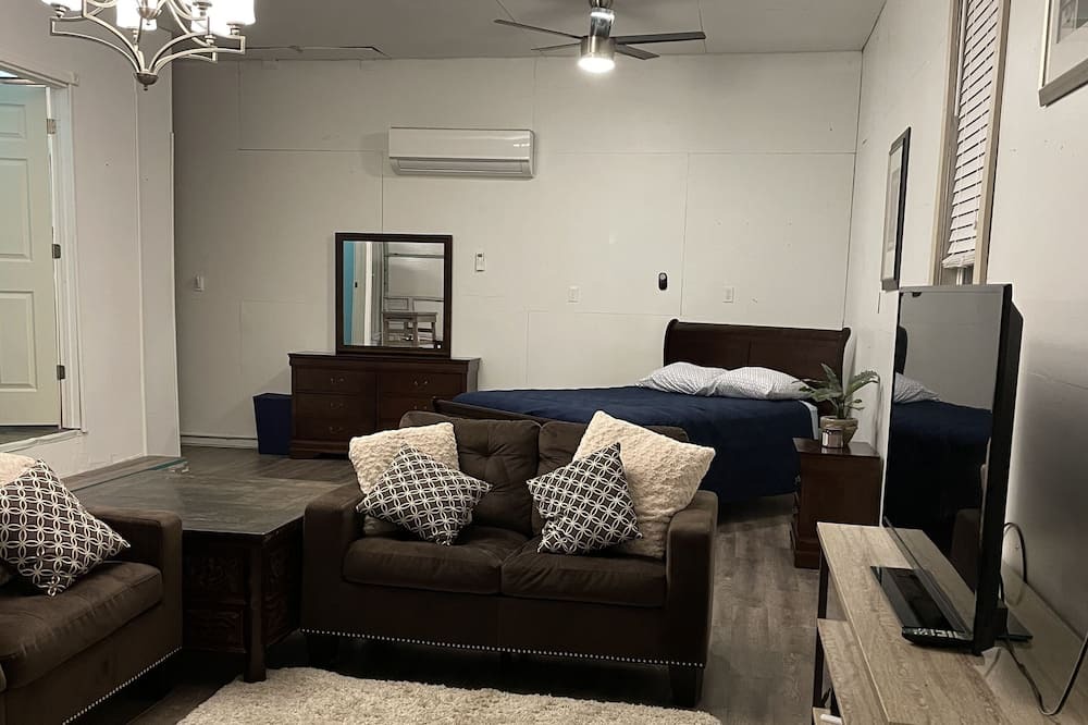Photo of Livingroom in Gainesville