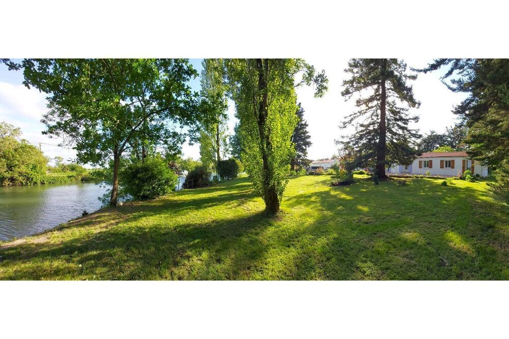 Photo of Outdoor in Marans