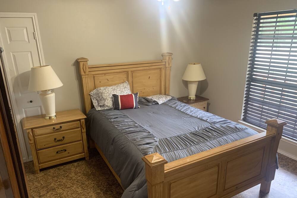 Photo of Bedroom in Garden Ridge