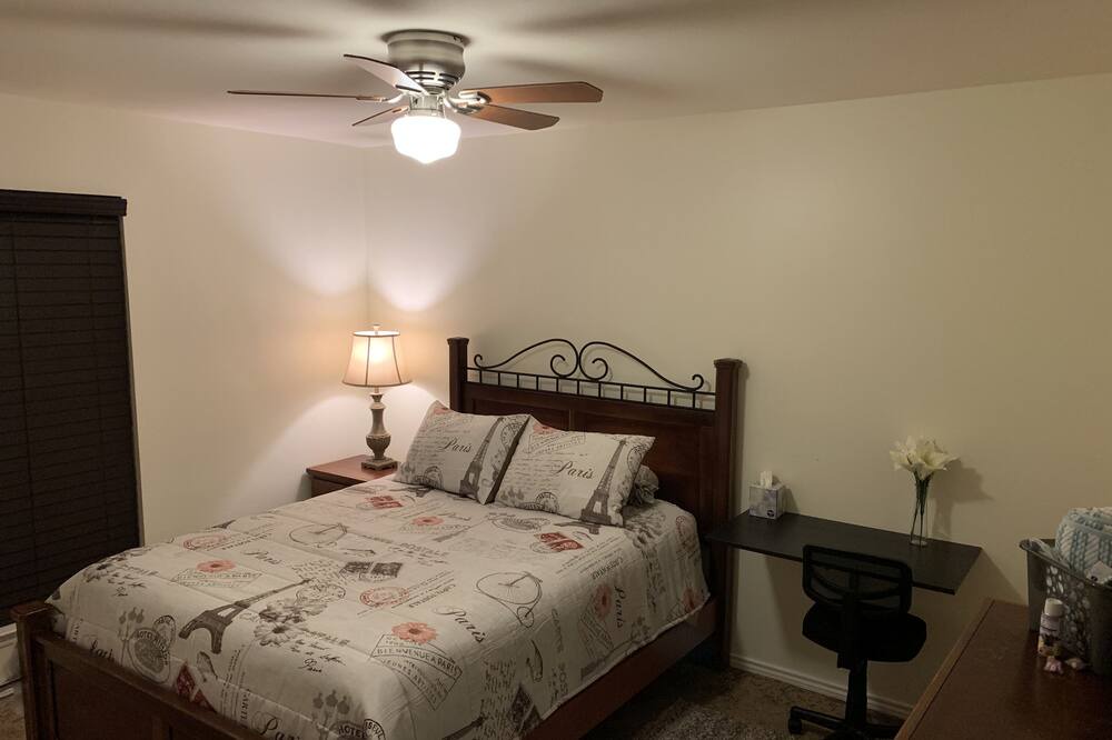 Photo of Bedroom in Garden Ridge