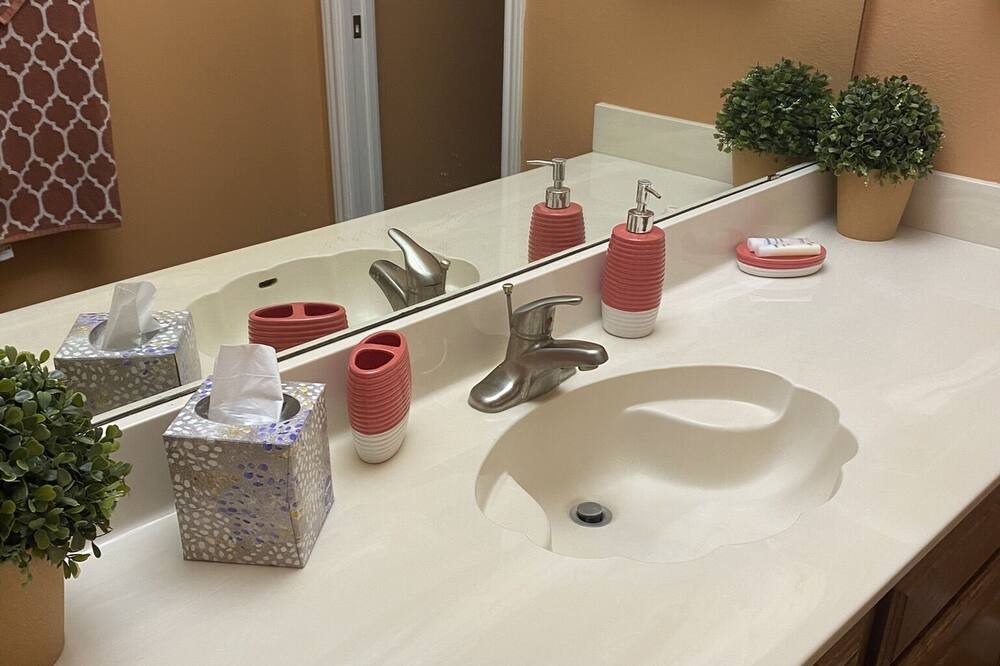 Photo of Bathroom in Garden Ridge