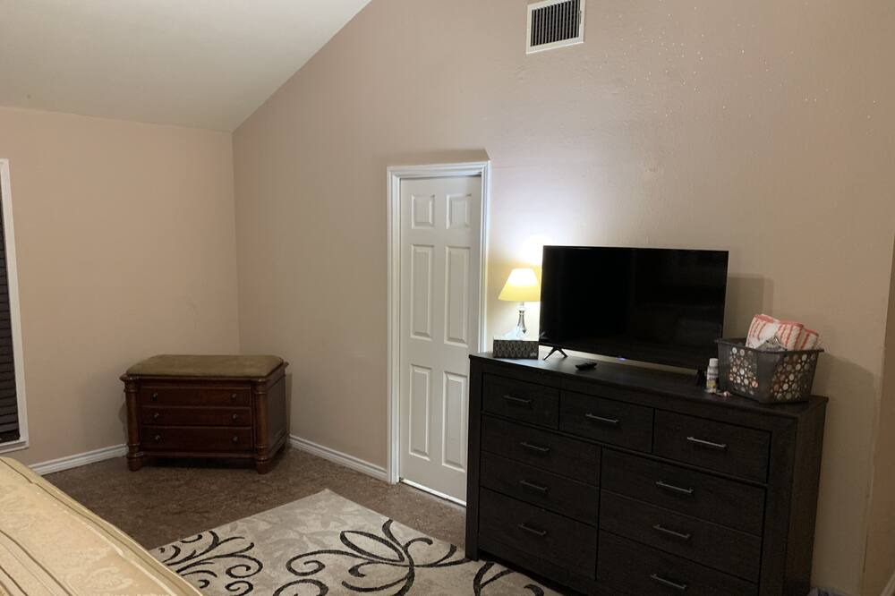 Photo of Bedroom in Garden Ridge