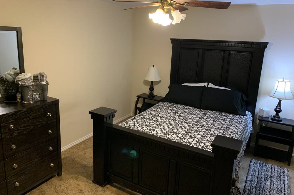 Photo of Bedroom in Garden Ridge