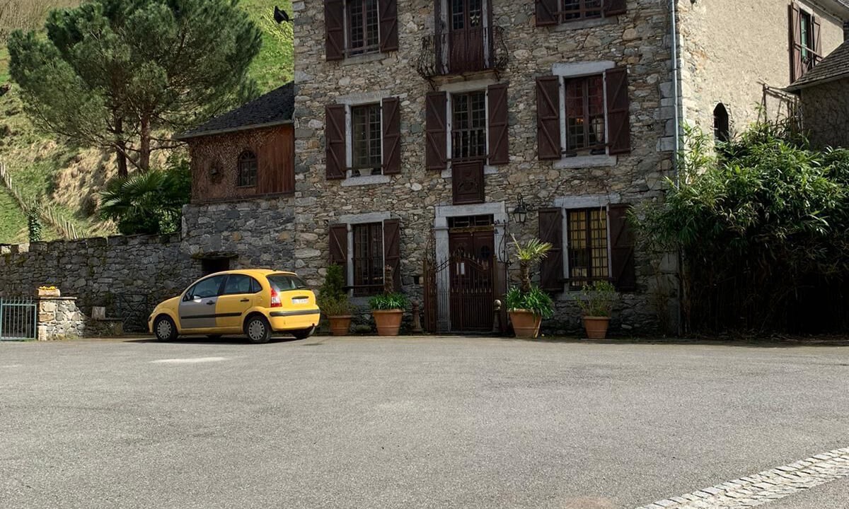 Photo of Outdoor in Louvie-Soubiron