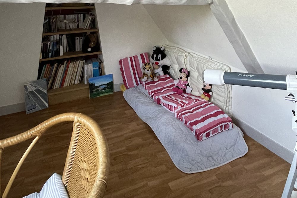 Photo of Bedroom in Saint-Juvat