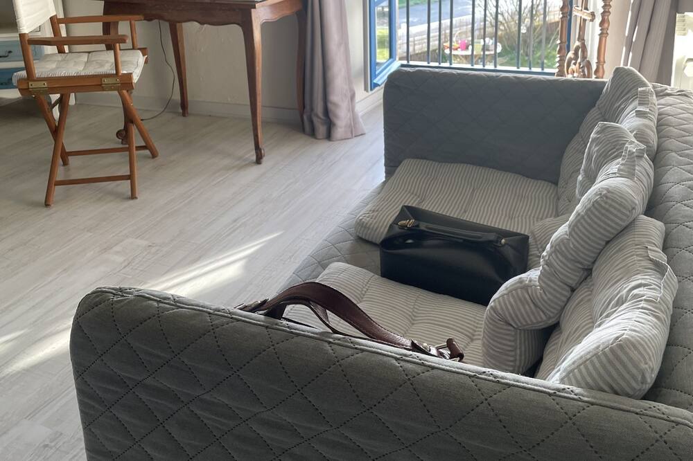 Photo of Livingroom in Saint-Juvat