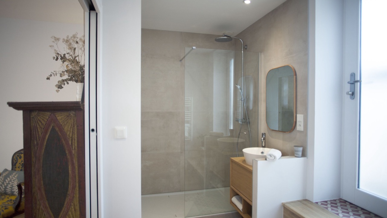 Photo of Bathroom in Feuillat Desgenettes