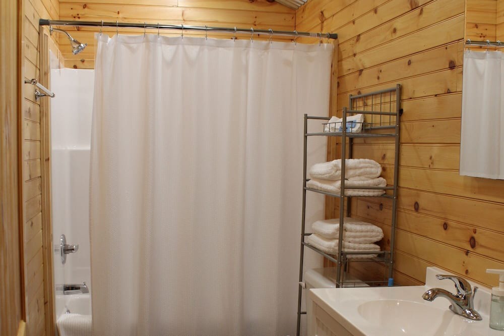 Photo of Bathroom in Wynne