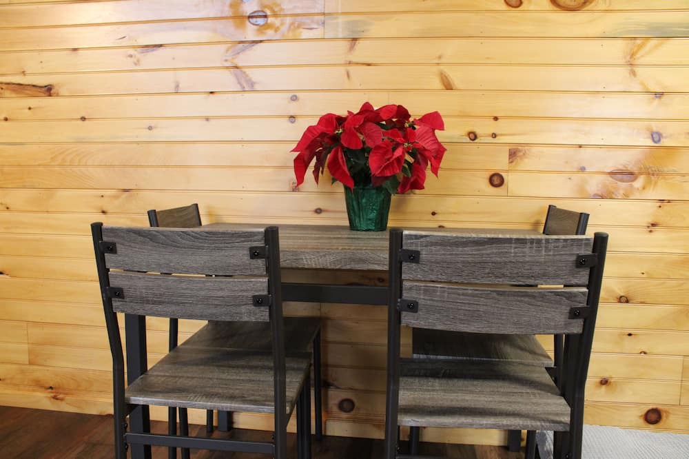 Photo of Others in Wynne