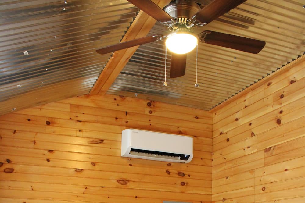 Photo of Others in Wynne