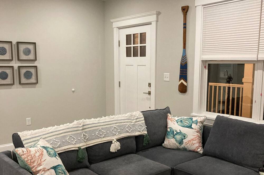 Photo of Livingroom in Nahant