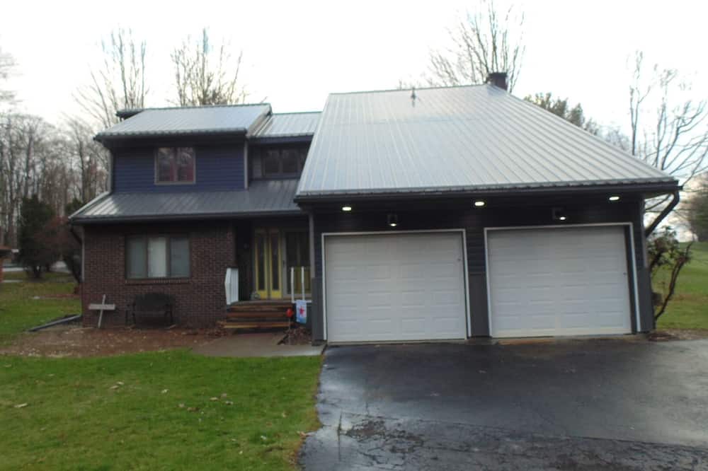 Photo of Outdoor in Treasure Lake