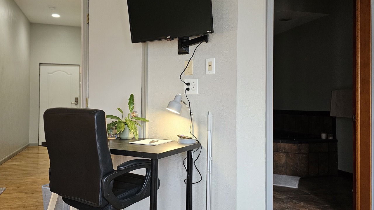 Photo of Others in Aurora