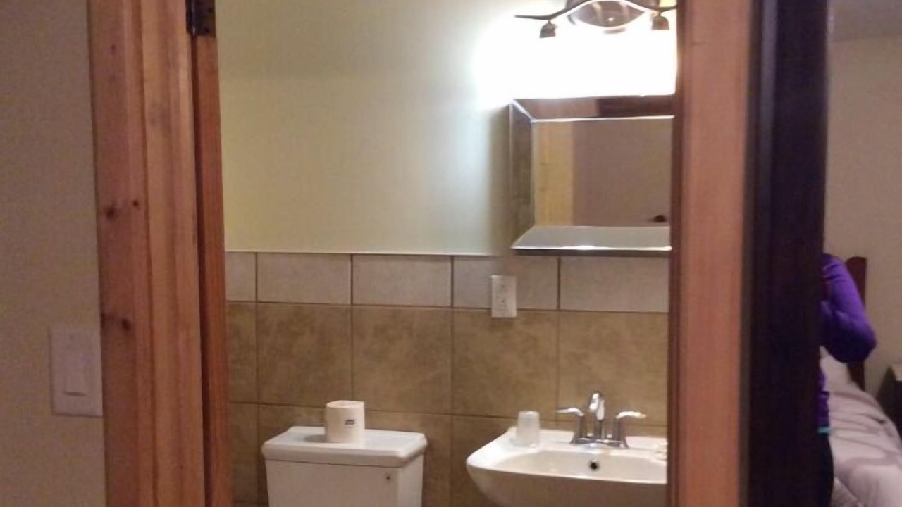 Photo of Bathroom in Waubaushene