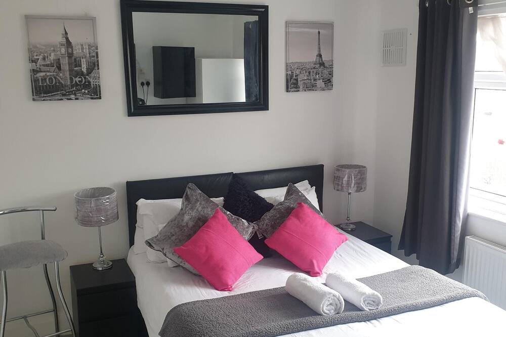 Photo of Bedroom in Ponders End