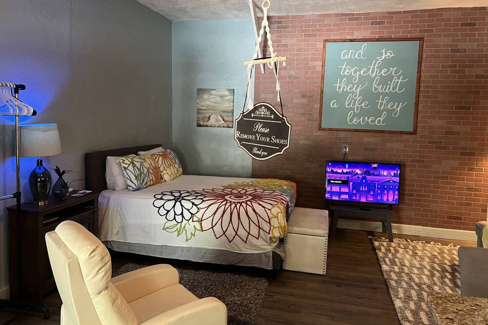 Photo of Bedroom in Surfside Beach