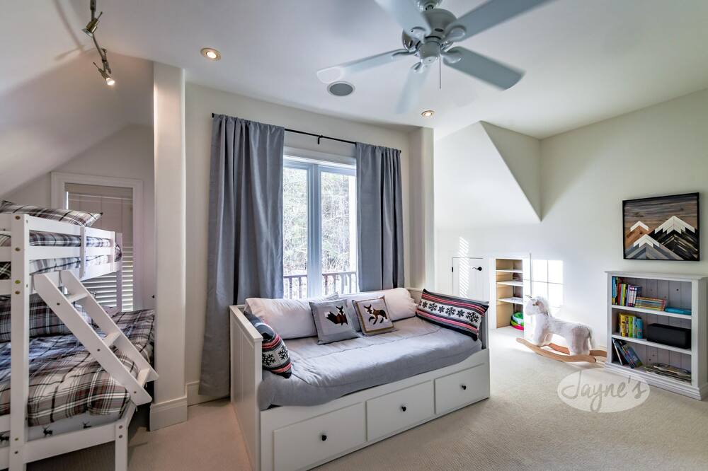 Photo of Bedroom in Collingwood