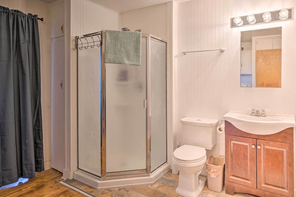 Photo of Bathroom in Caldwell