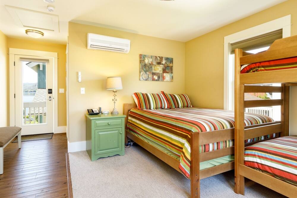 Photo of Bedroom in Oroville