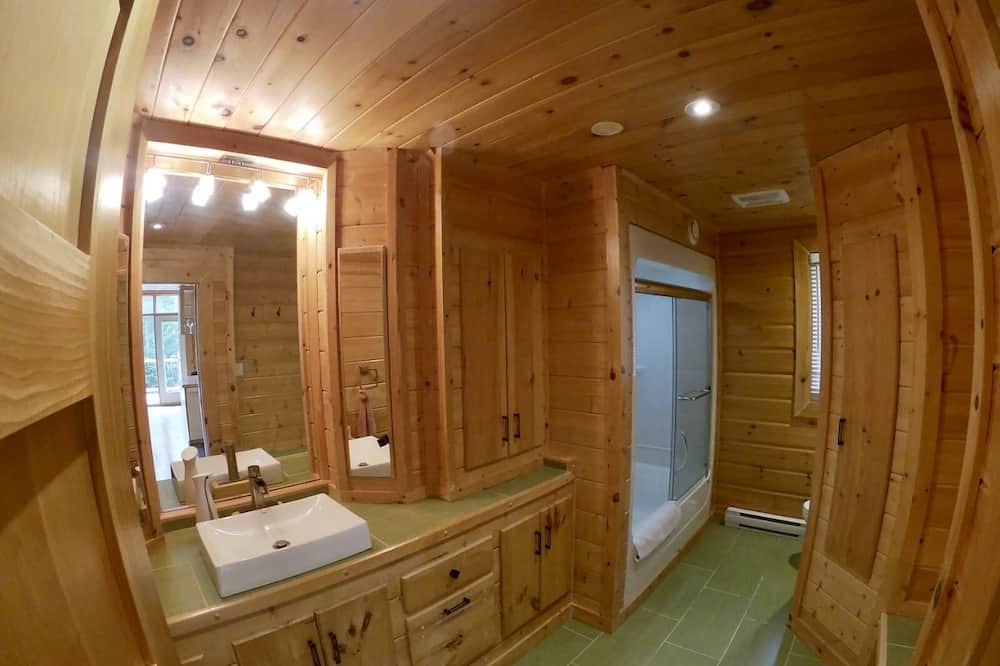 Photo of Bathroom in Saint Come