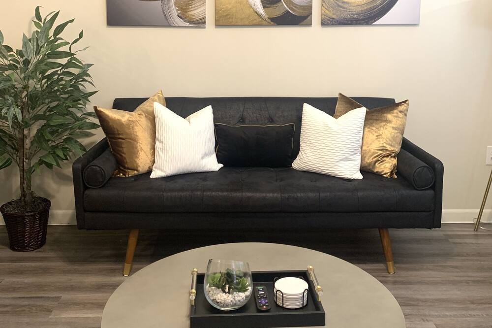 Photo of Livingroom in College Station