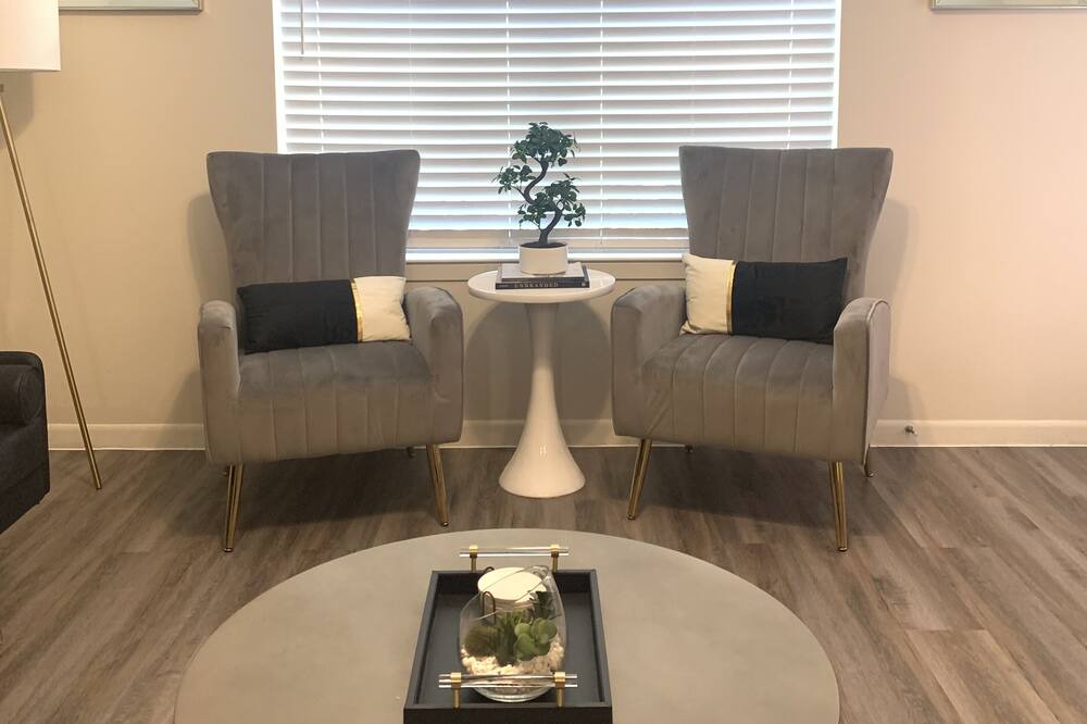 Photo of Livingroom in College Station