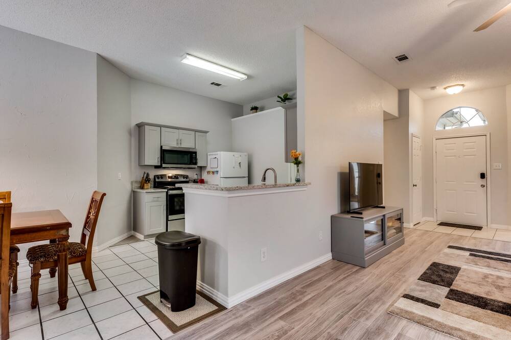 Photo of Livingroom in Rowlett