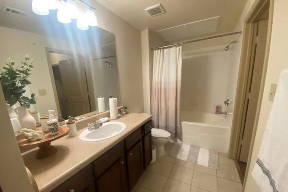 Photo of Bathroom in Voth