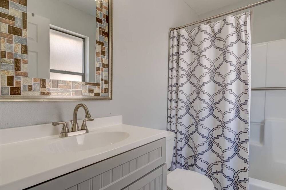 Photo of Bathroom in Hudson Beach Estates
