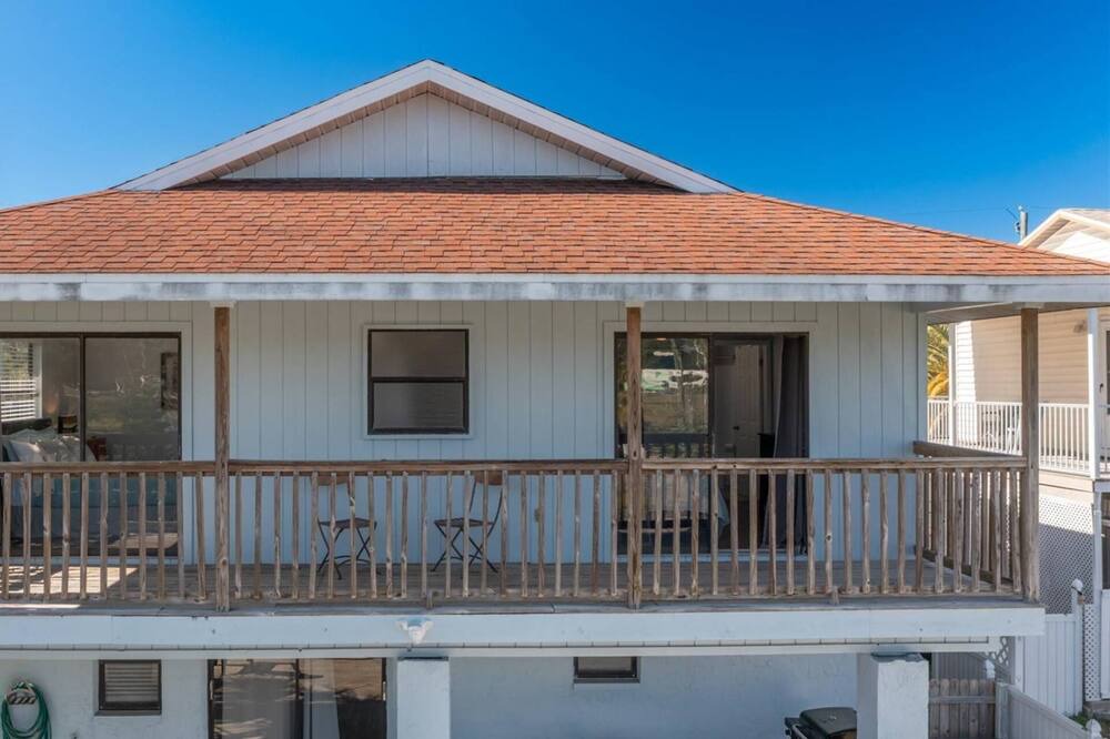 Photo of Patio Balcony in Hudson Beach Estates